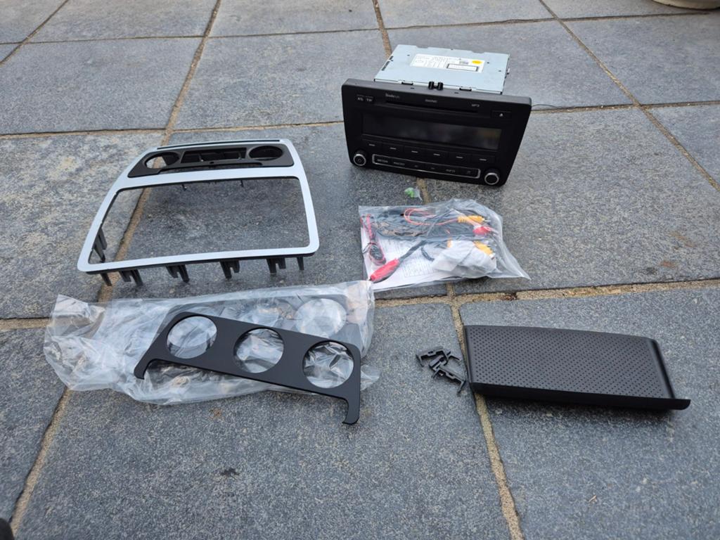 Skoda Octavia Originele Radio (2004-2013) met accessoires, Ophalen of Verzenden, Gebruikt