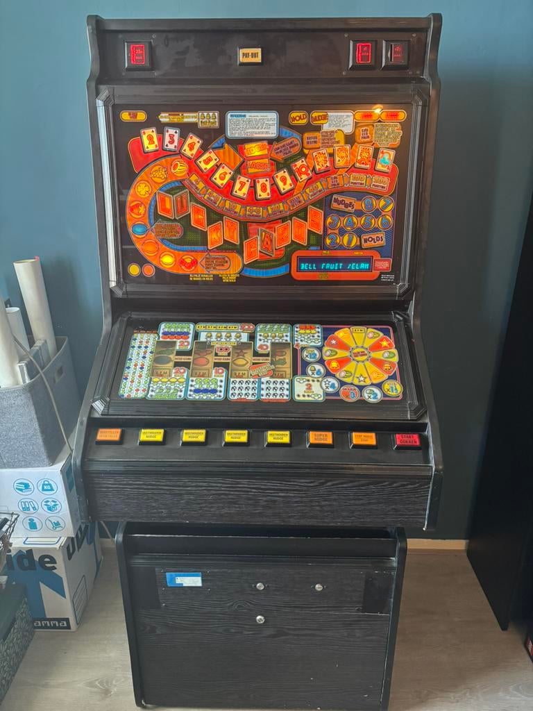 Gokkast lucky cards, Euro, Ophalen, Zo goed als nieuw