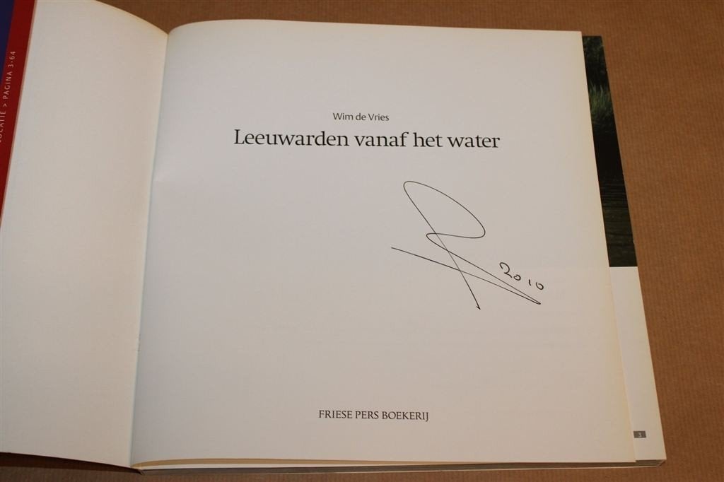 Leeuwarden vanaf het Water — Fotoboek in Kleur, Ophalen of Verzenden, Gelezen