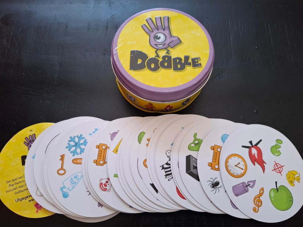 Dobble, Vijf spelers of meer, Ophalen of Verzenden, Gebruikt, Dobble