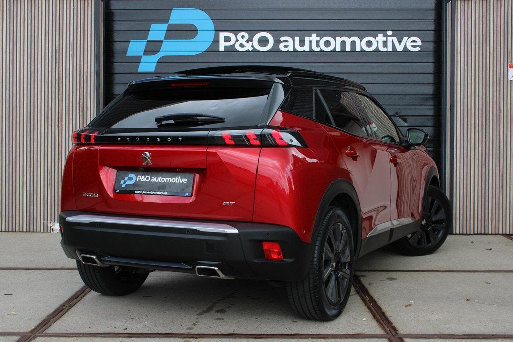 Peugeot 2008 1.2 PureTech 155PK GT Pano | Massage | Leder |, Auto's, Peugeot, Gebruikt, Zwart, Leder, Bedrijf