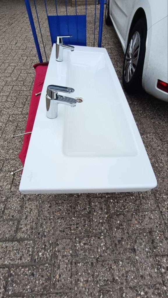 Villeroy & Boch wastafel met Grohe kraan + sifon, Ophalen, Gebruikt, Steen, Wastafel