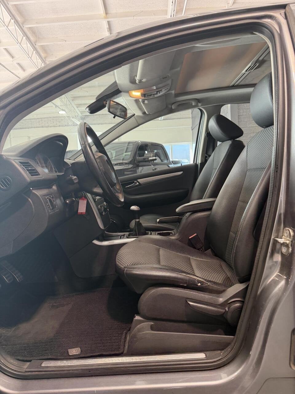 Mercedes B-klasse 170 Nieuwe koppeling en apk, Auto's, Voorwielaandrijving, 15 km/l, Gebruikt, 4 cilinders