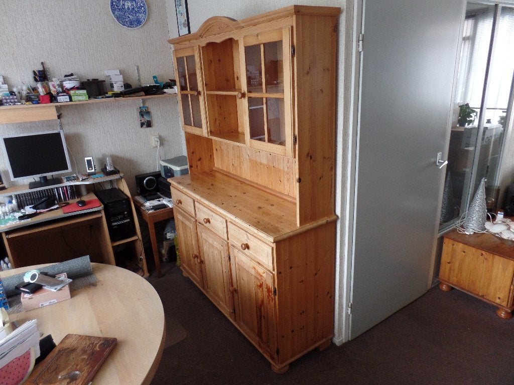 Een geloogd grenen buffetkast, Ophalen, Gebruikt, 100 tot 150 cm, Met lade(s)