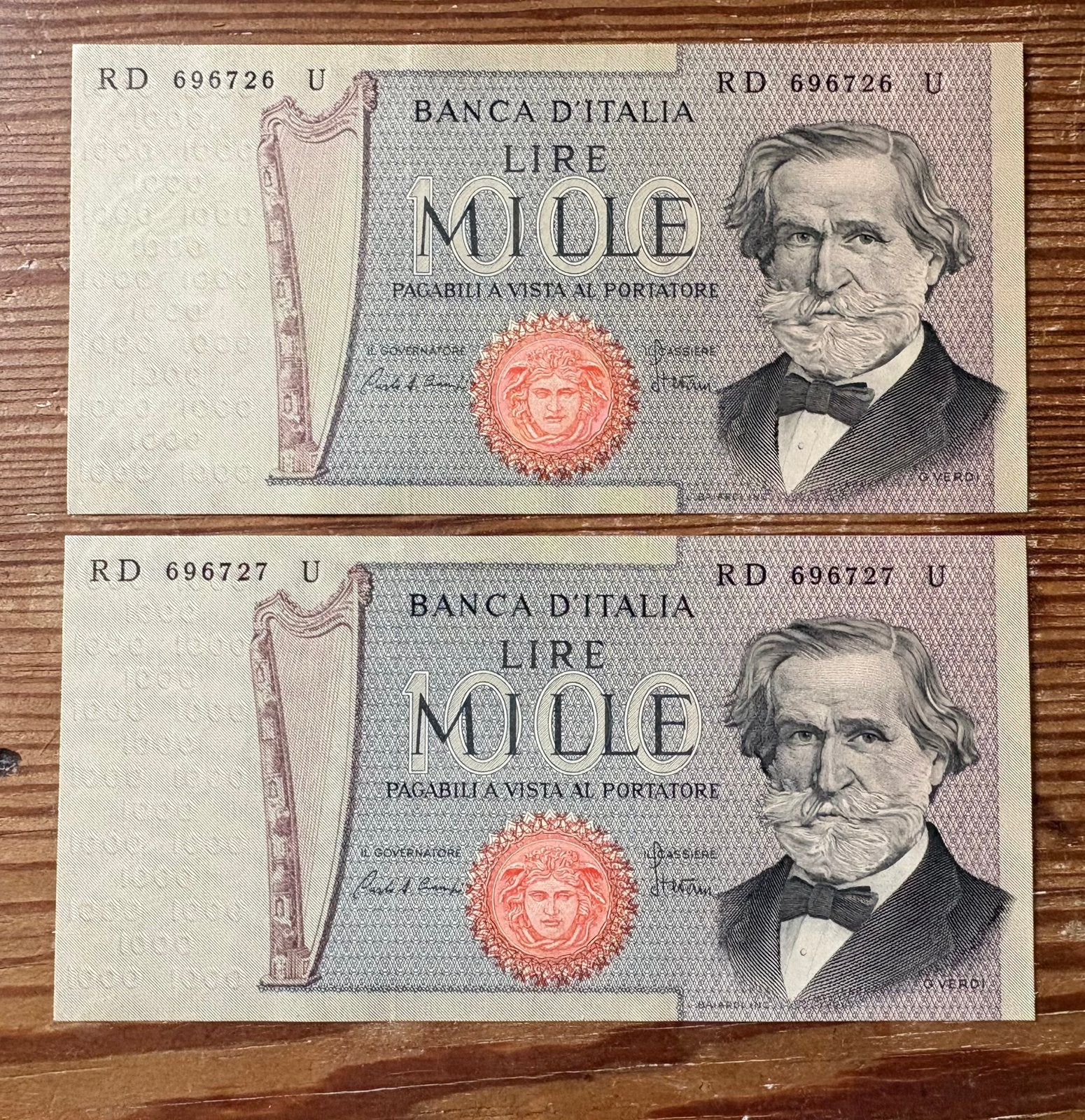 2x Italiaanse biljetten 1000 lire, Ophalen of Verzenden, Buitenland, Bankbiljetten