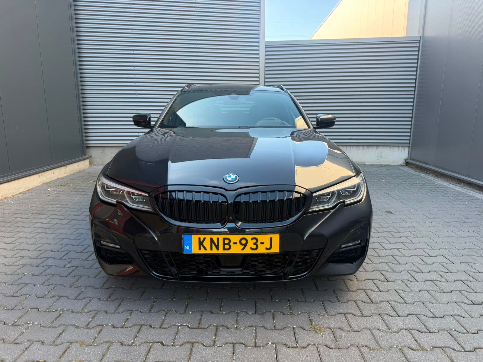 Foto 12 van BMW 3-serie Touring 330e xDrive High Executive LASER PANO 36