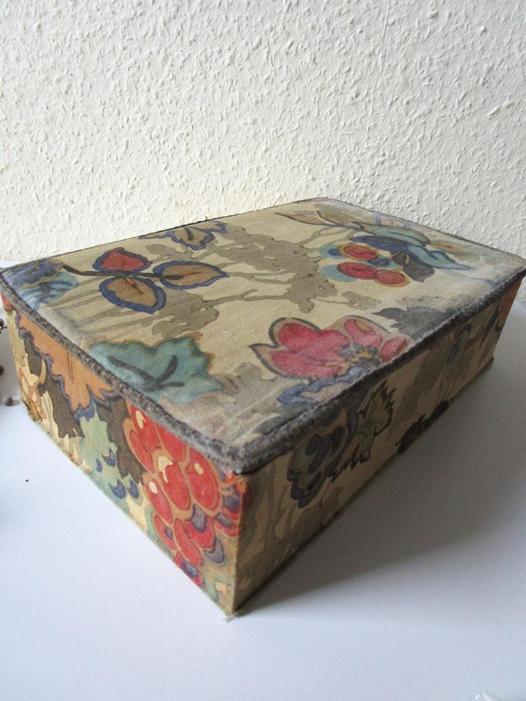 Oude stoffen dozen, Antiek en Kunst, Antiek | Woonaccessoires, Ophalen of Verzenden