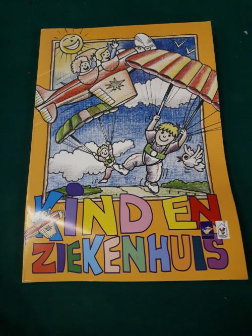 boek kind en ziekenhuis, Ophalen of Verzenden