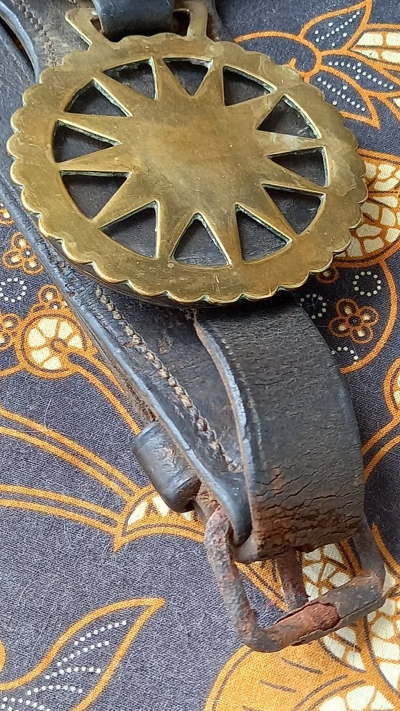 Vier antieke Engelse kleppermannetjes aan riem 95 cm. 1880., Antiek en Kunst, Antiek | Woonaccessoires, Ophalen of Verzenden