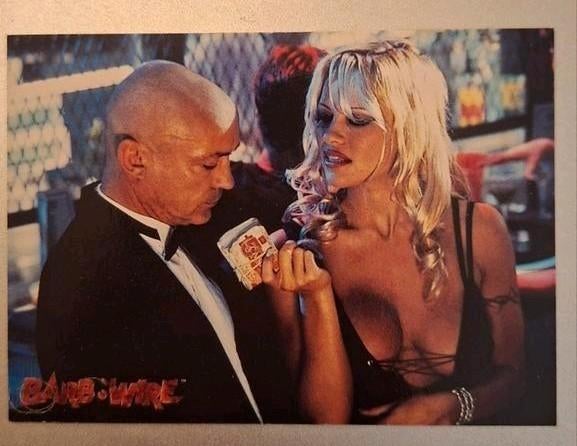 Barb Wire Trading Card #17 - Paid In Full (1996), Ophalen of Verzenden, Gebruikt, Film, Foto of Kaart