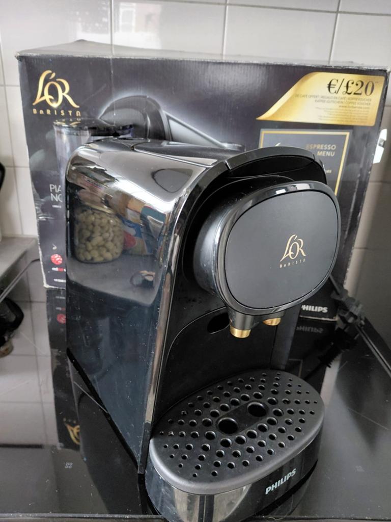 L'OR Barista Koffiemachine - Zo goed als nieuw, Witgoed en Apparatuur, Koffiezetapparaten, Koffiepads en cups, Espresso apparaat