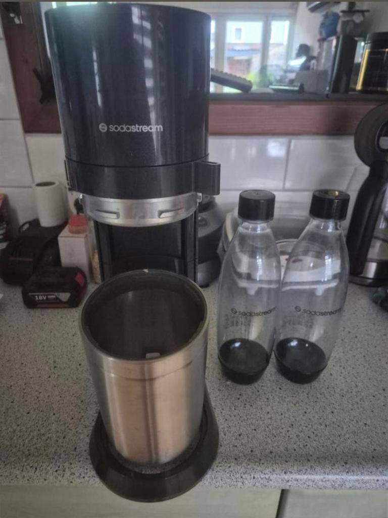 Sodastream met 2 flessen, Ophalen of Verzenden, Gebruikt