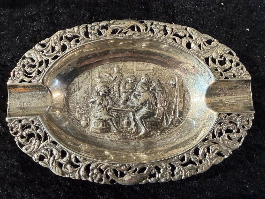 Zware Zilveren Asbak met Gedetailleerde Scène, Antiek en Kunst, Antiek | Goud en Zilver, Ophalen of Verzenden, Zilver