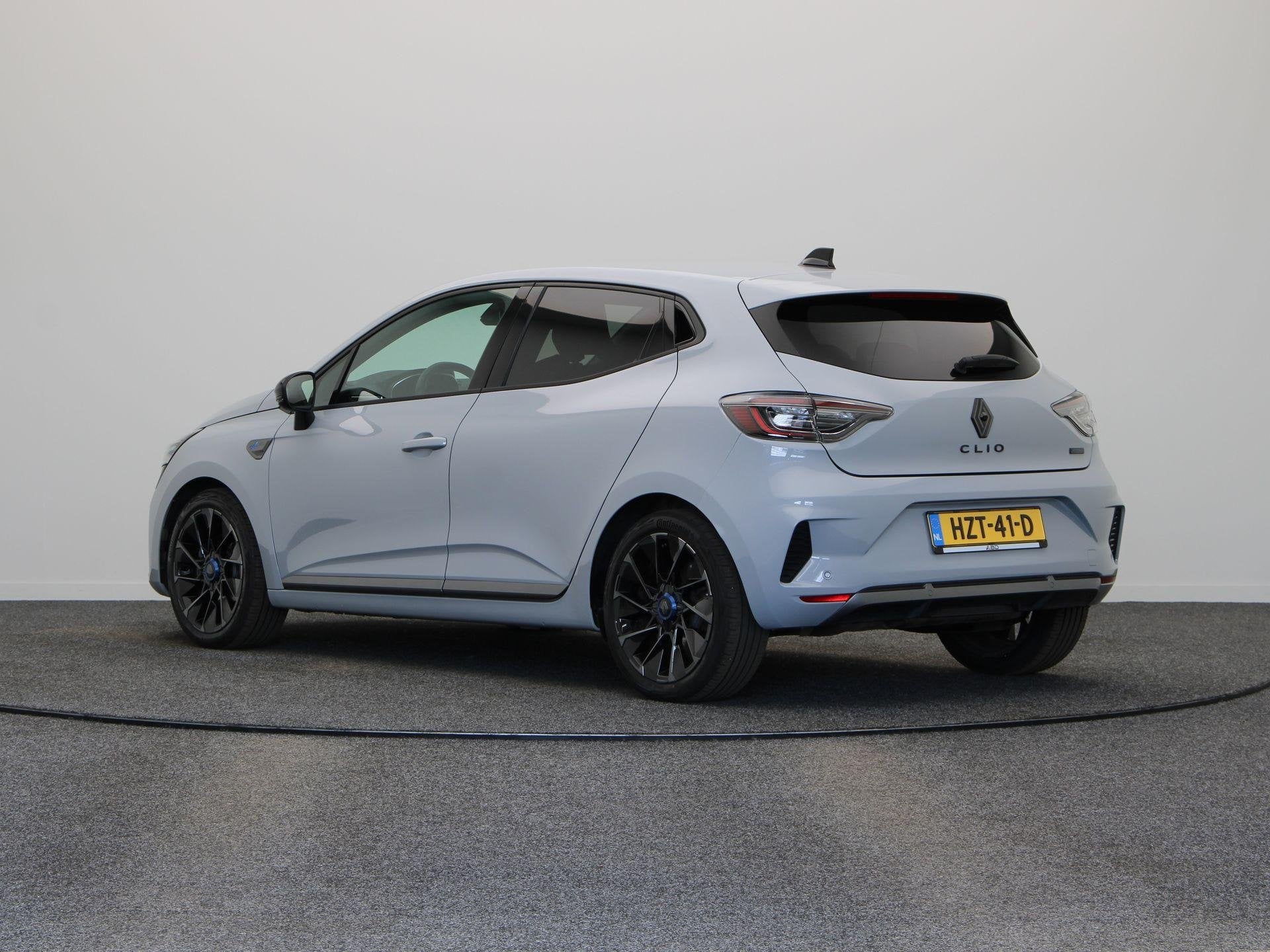 Renault Clio Full Hybrid 145pk Esprit Alpine | Stuur- Stoelv, Auto's, Renault, Gebruikt, Euro 6, Leder en Stof, 23 km/l