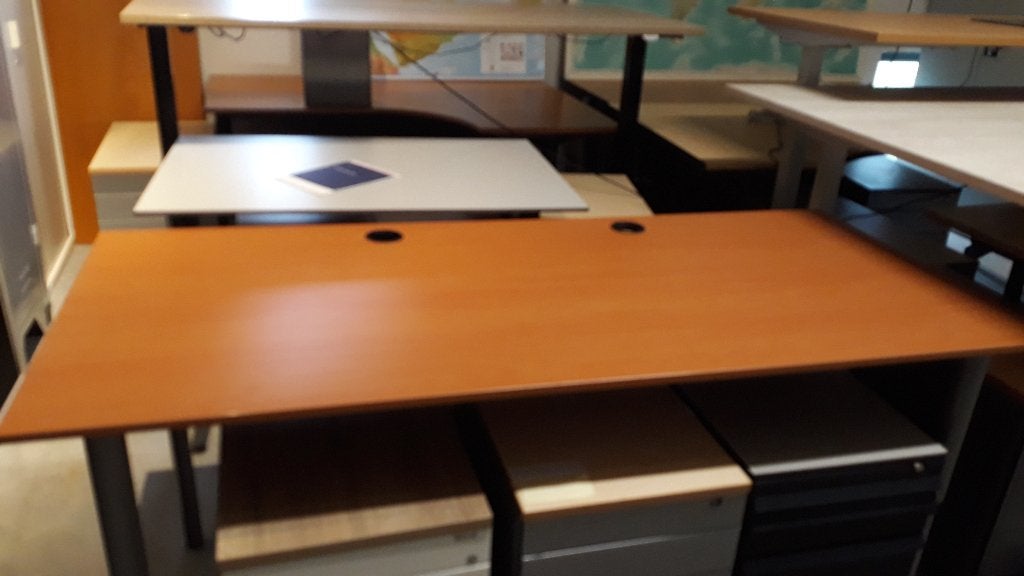 Goedkope Bureaus, Huis en Inrichting, Bureaus, Gebruikt, Ophalen