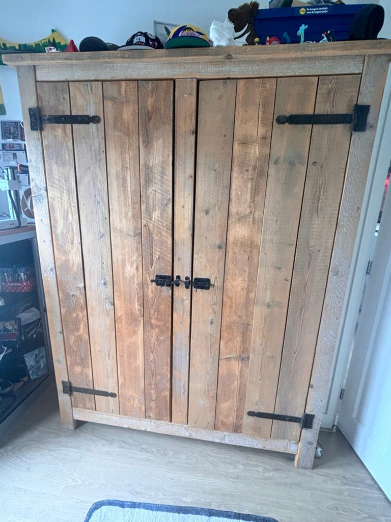 Massief houten kledingkast, Ophalen, 50 tot 75 cm, 150 tot 200 cm