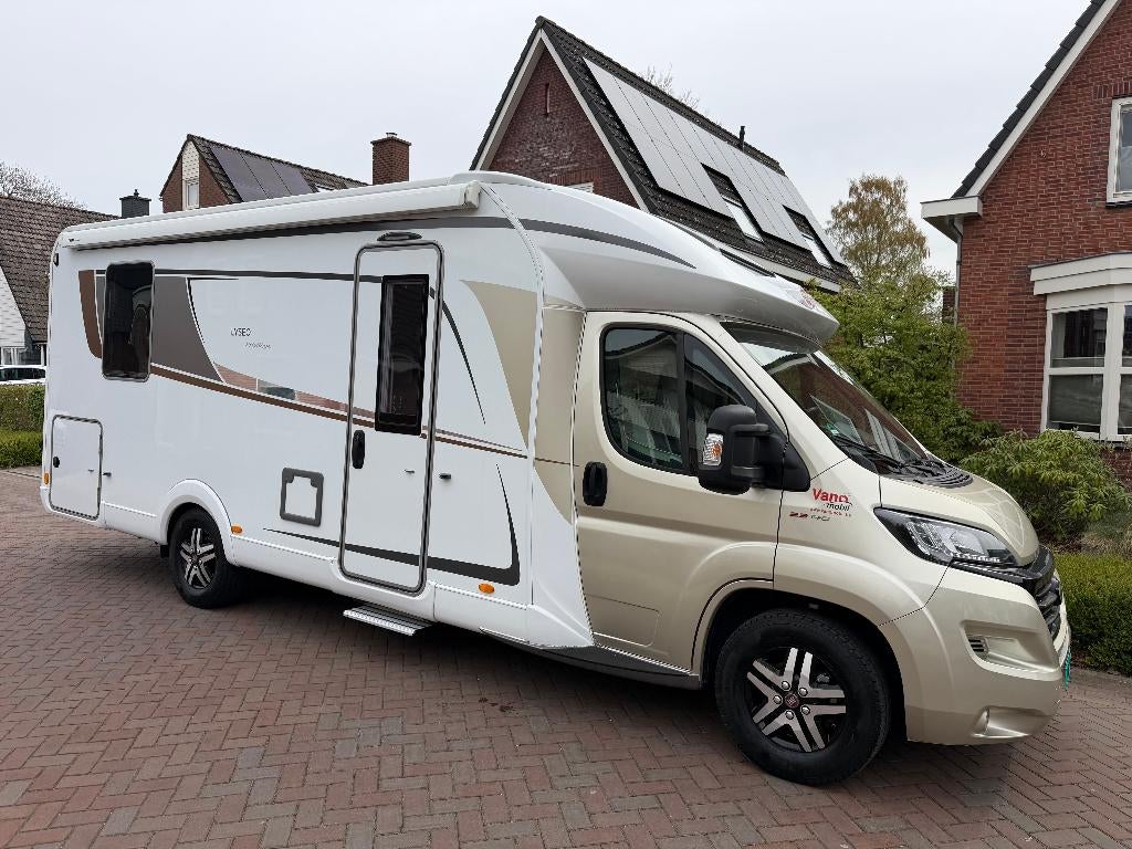 BÜRSTNER TD 745 HARMONY LINE Bj 2020 34.700 Km 1e Eign, Caravans en Kamperen, Campers, Luifel, Fiat, Startonderbreker, 7 tot 8 meter