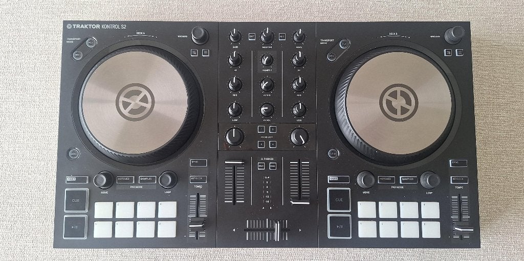 Traktor S2 M3 + Decksaver + Traktor 3 License, Muziek en Instrumenten, Ophalen of Verzenden, Zo goed als nieuw, Dj-set, Overige merken