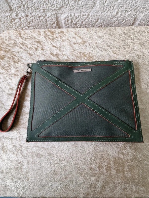 KLM  Jantaminiau Groene Designer Clutch / Toilettas, Ophalen of Verzenden, Nieuw, Groen, Dame
