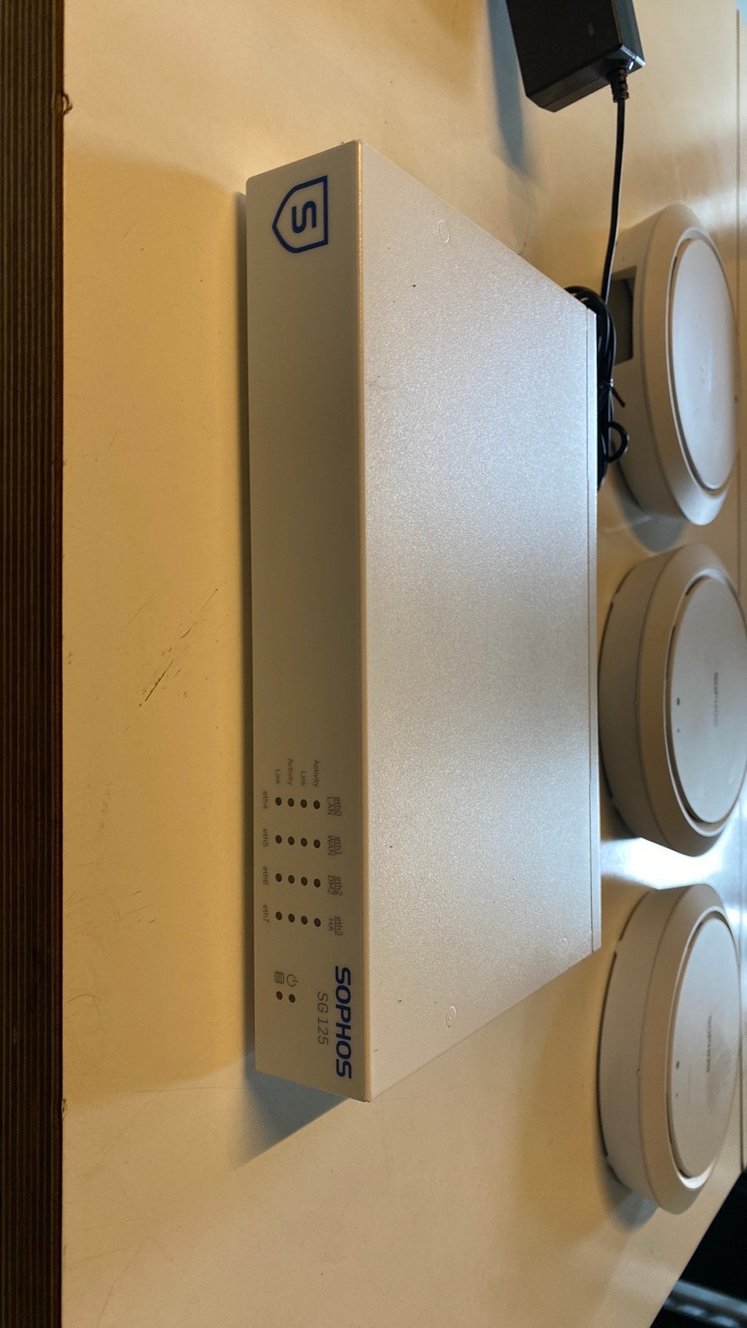 Sophos SG125 Firewall 8 GE ports, Ophalen of Verzenden, Gebruikt, Router