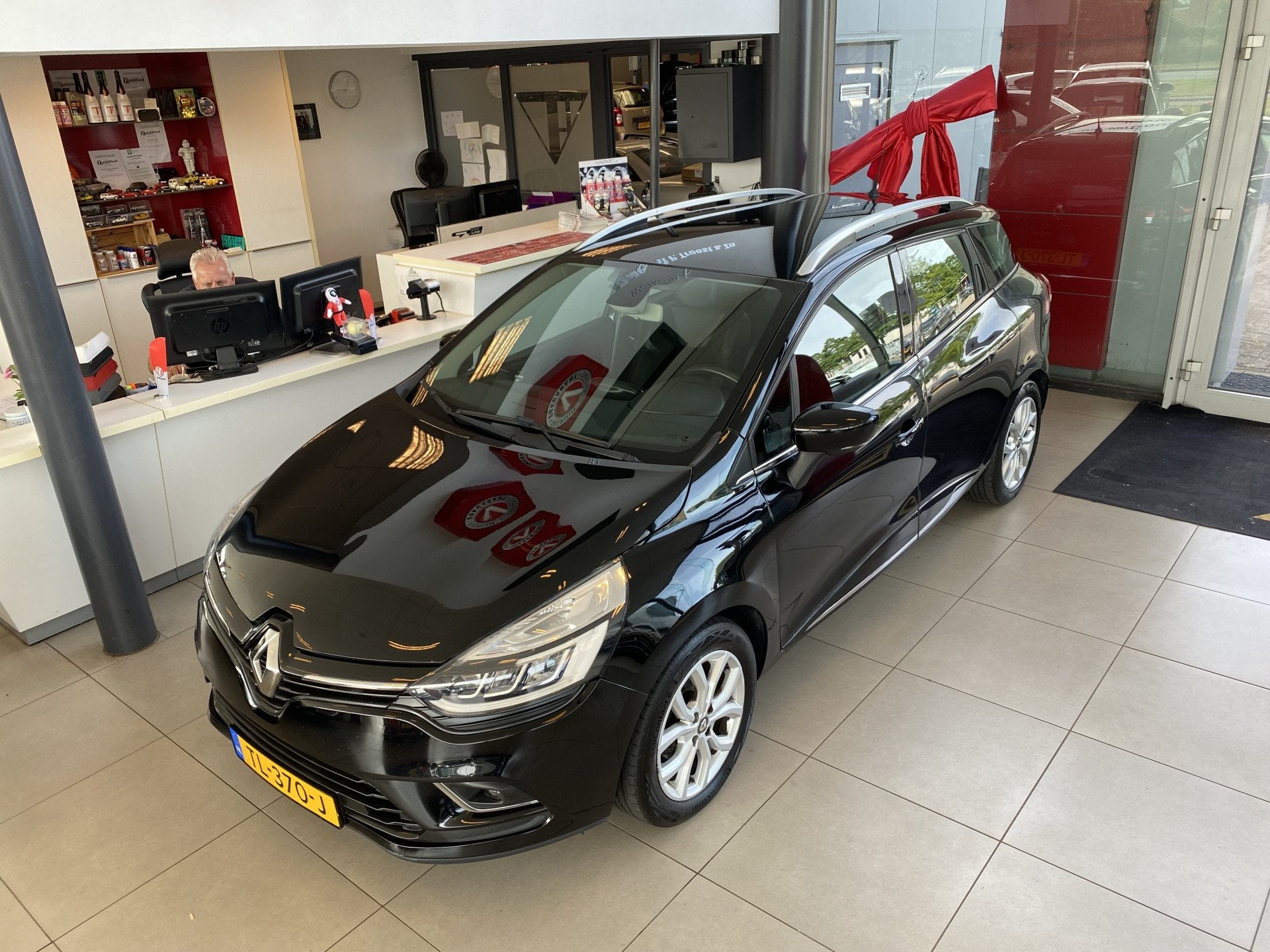 Renault Clio Estate 0.9 TCe Intens,1e EigenaarDealeronderhou, 1063 kg, Gebruikt, 580 kg, Leder en Stof