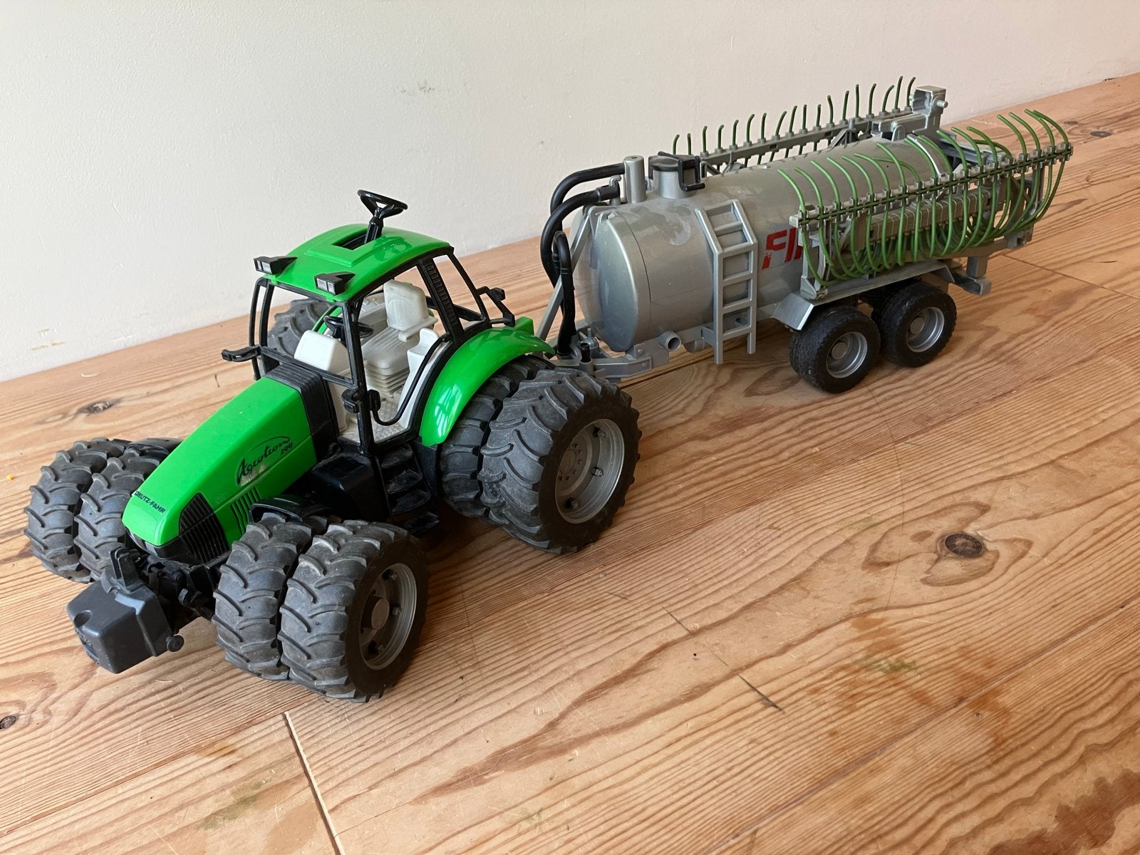 Bruder Deutz tractor met Fliegl mesttank - Speelgoed, Ophalen of Verzenden, Gebruikt
