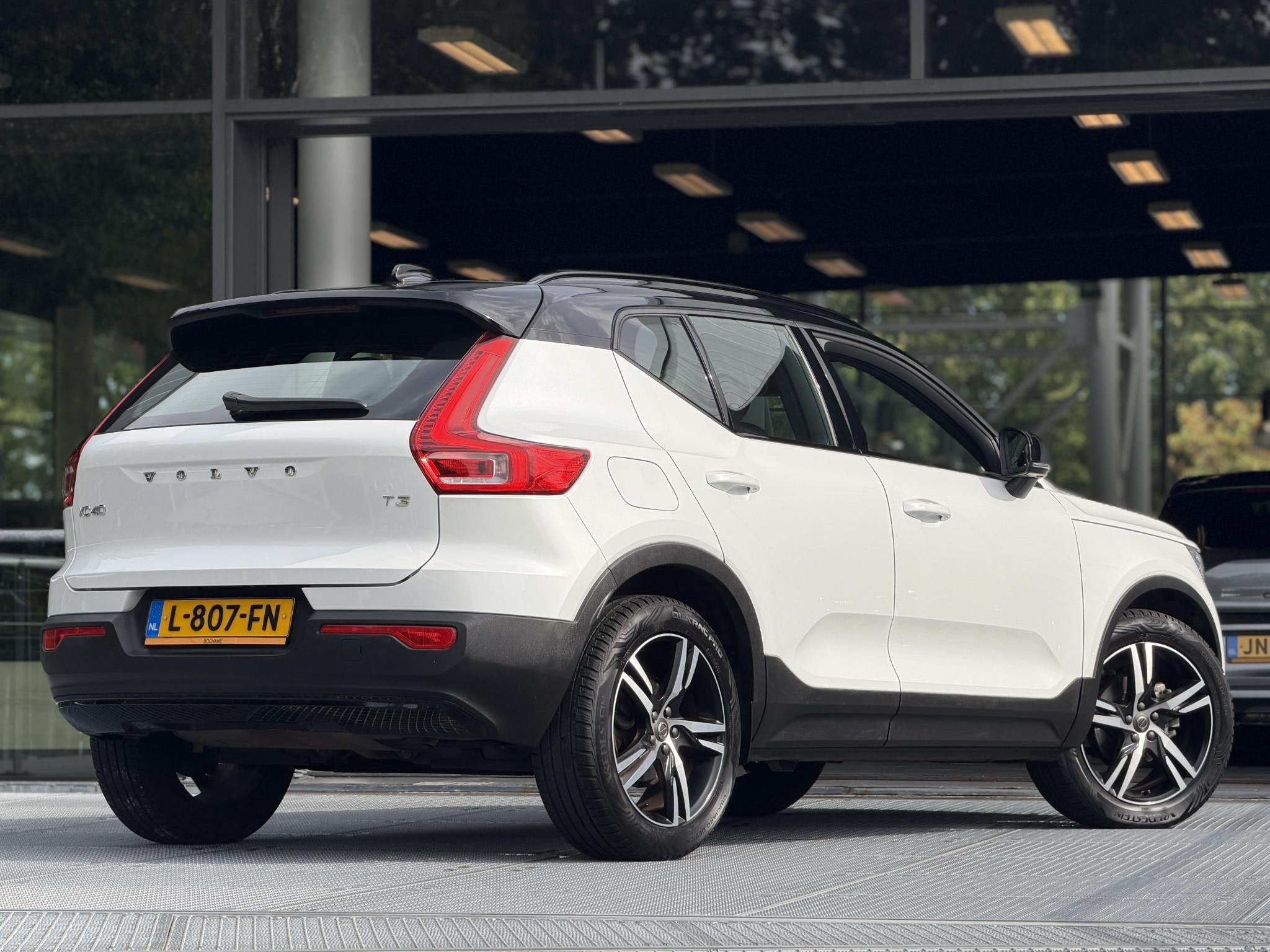Foto 2 van Volvo XC40 1.5 T3 R-Design Automaat 163PK | Lounge-pack | Pa