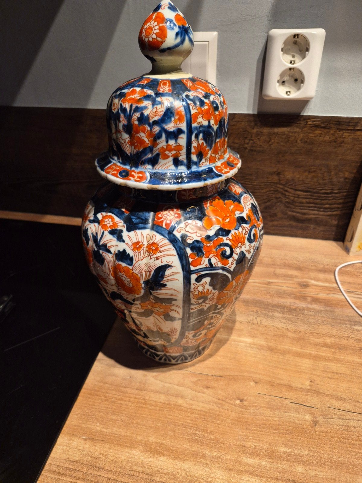 Imari vaas met deksel - beschadigd, Ophalen of Verzenden
