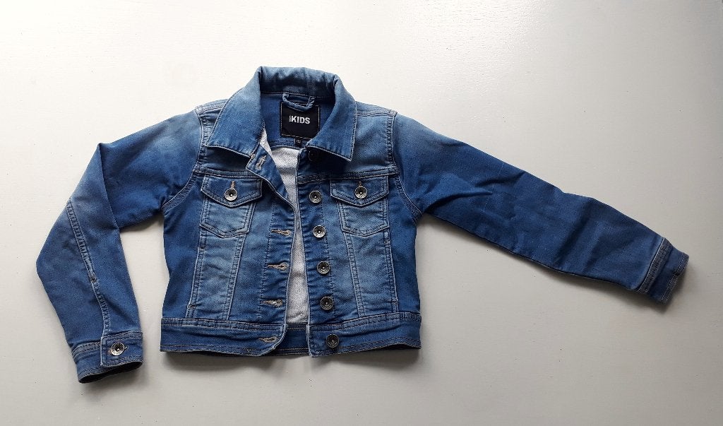 Spijkerjasje Meisje Mt 134 met stretch, Kinderen en Baby's, Europe Kids, Meisje, Ophalen of Verzenden, Zo goed als nieuw