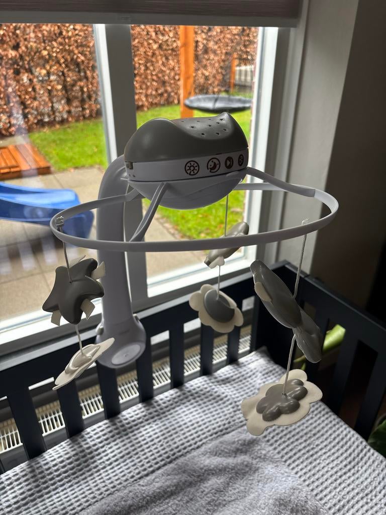 Infantino 3-in-1 Muziekmobiel & Projector, Ophalen of Verzenden, Zo goed als nieuw, Mobiel, Met licht