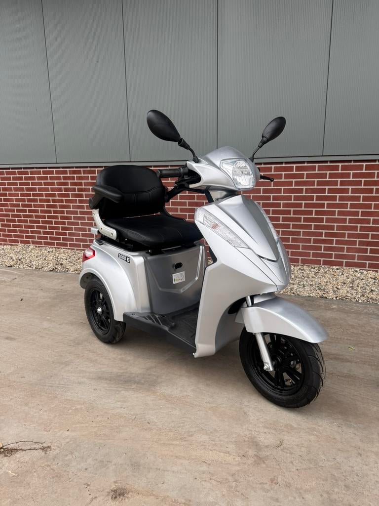 Scootmobiel IVA E1000 – bijna nieuw, Diversen, Brommobielen en Scootmobielen, Overige merken, Ophalen of Verzenden, Zo goed als nieuw
