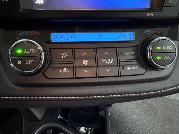 Climatronic Paneel van een Toyota Rav-4