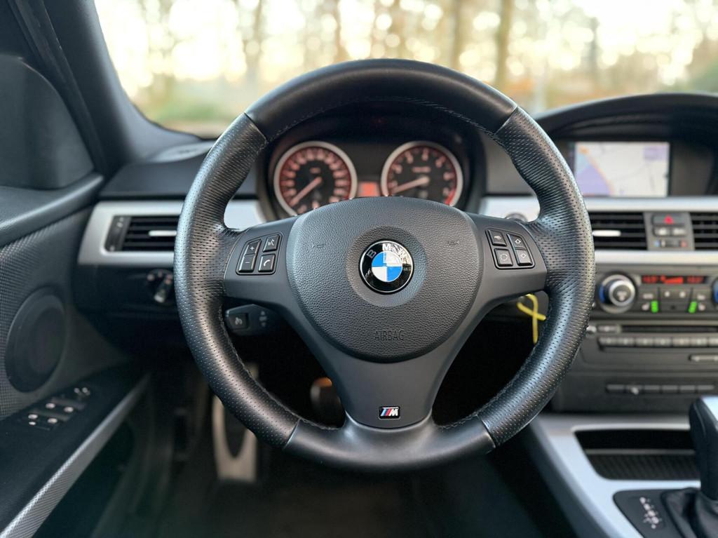 BMW 3-serie Touring 325i Business Line M Sport, Auto's, Gebruikt, 218 pk, 1600 kg, 3-Serie