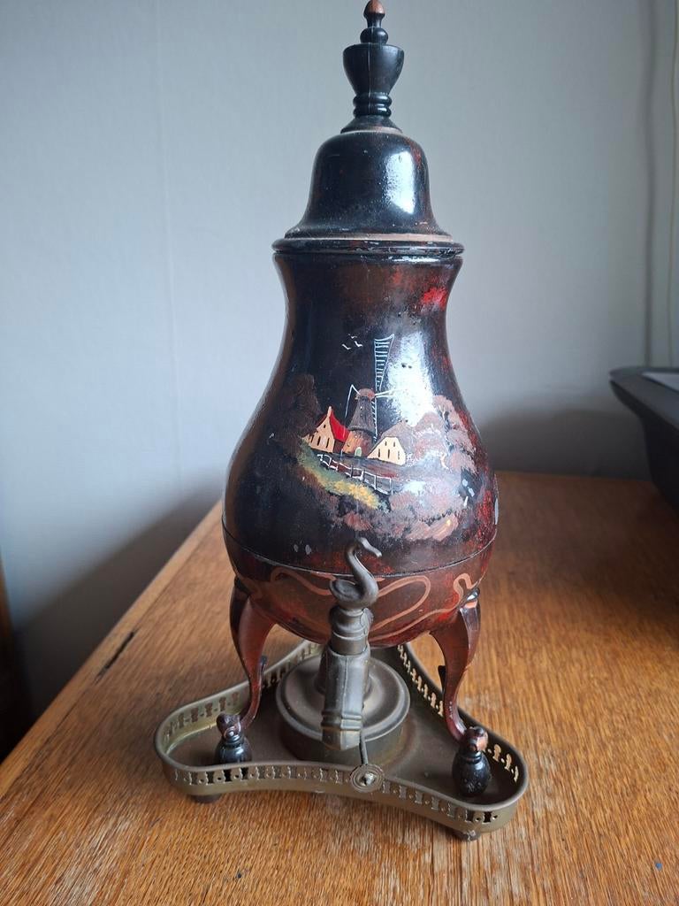 Oude handbeschilderde kraantjespot, Ophalen of Verzenden