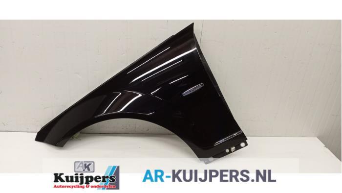 Scherm links-voor van een Mercedes C-Klasse (197), Gebruikt, -, -, -