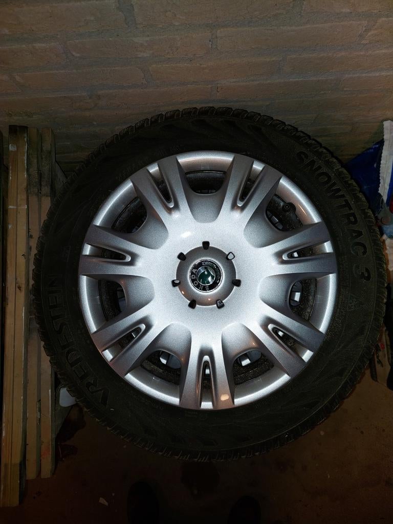Skoda Octavia, Auto-onderdelen, Banden en Velgen, Ophalen, Winterbanden