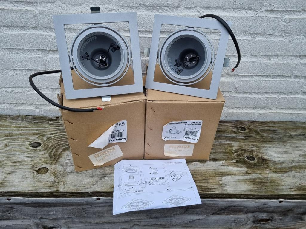 2x inbouw spot vierkant grijs armatuur, max. 100 watt nieuw, Metaal of Aluminium, Nieuw, Ophalen of Verzenden, Inbouw
