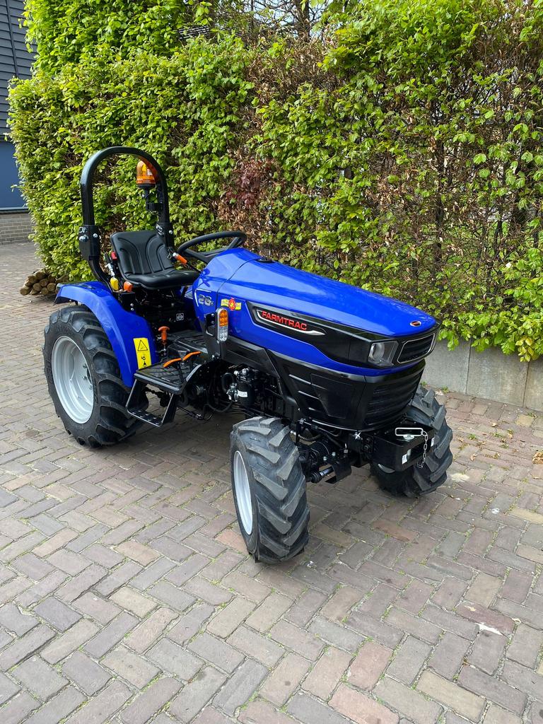 Farmtrac compact tractor  26pk handgeschakeld, Overige merken, Gebruikt, Tot 2500, Verzenden