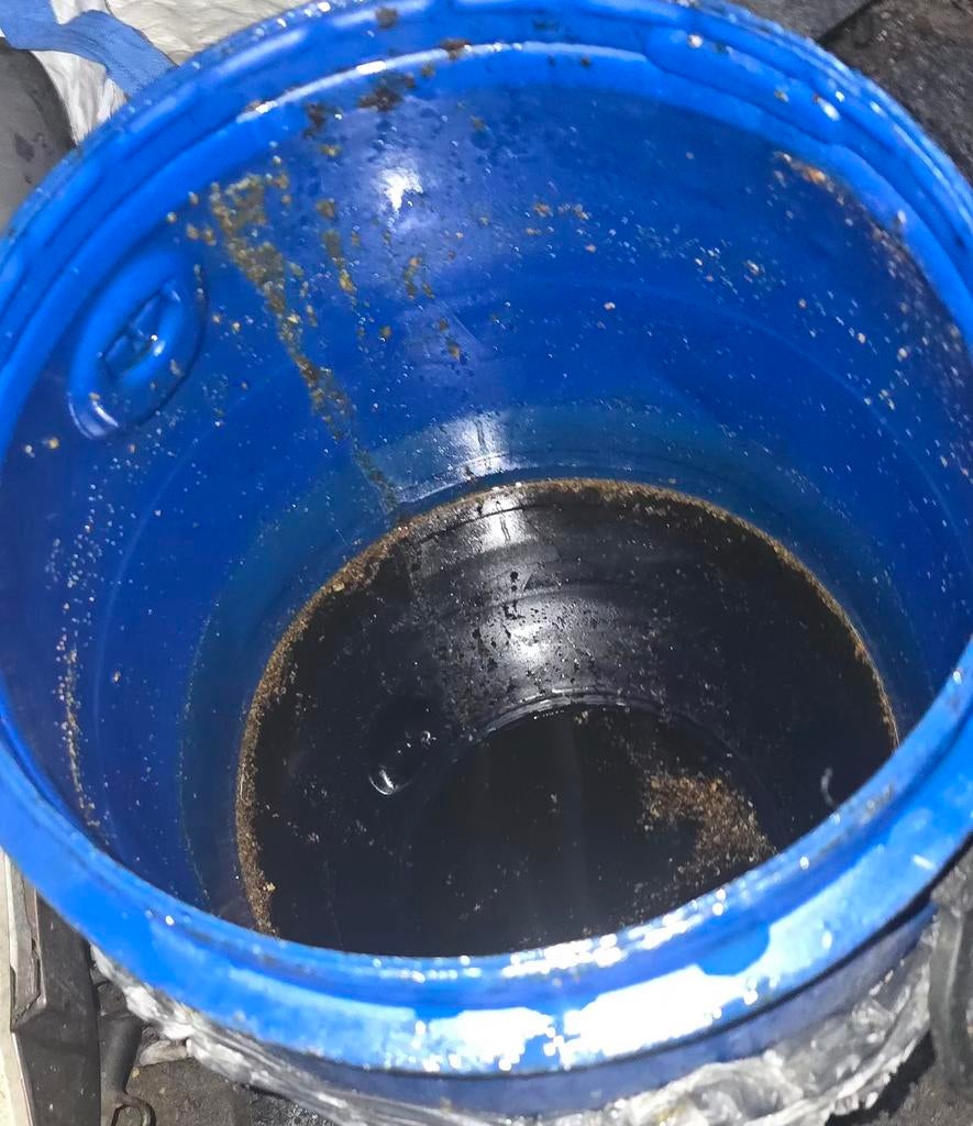 Gezocht plantaardige frituurolie .jerrycan vol ,wissel ik om, Ophalen