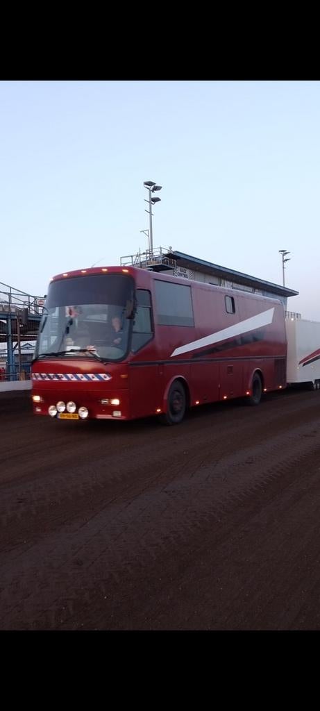 Bova, camper / crossbus / race transporter / feestbus, Bedrijf, Half-integraal