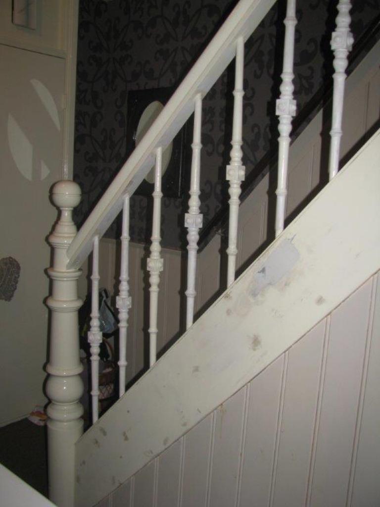 trap,hout,metaal,leuning,spijlen.balusters,trappaal,vide, Doe-het-zelf en Verbouw, Ladders en Trappen, Ophalen of Verzenden, Nieuw