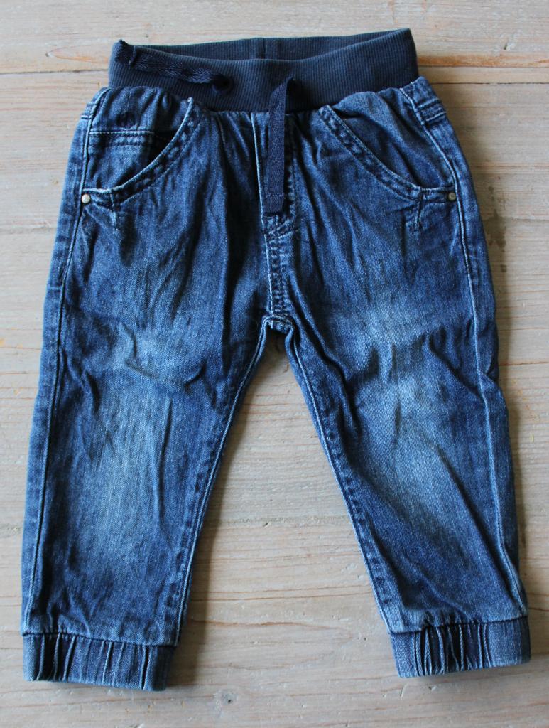 Denim joggers van Noppies 74, Kinderen en Baby's, Babykleding | Maat 74, Gebruikt, Broekje, Ophalen of Verzenden, Jongetje