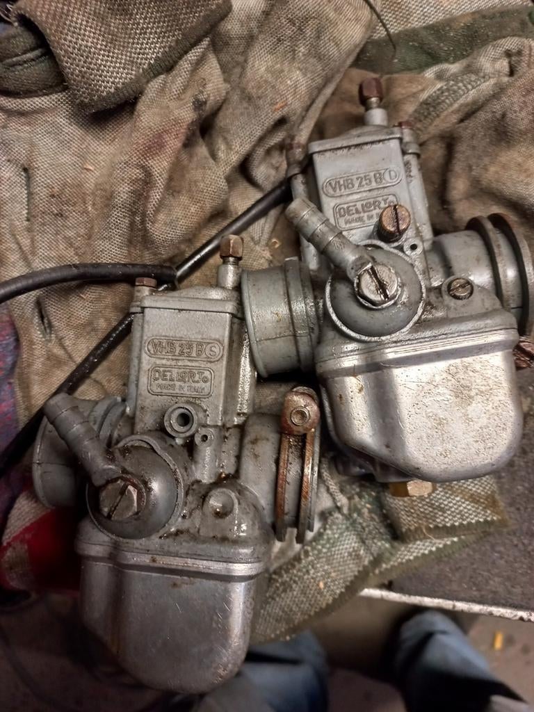 Te koop 2 delorto carburateurs, Ophalen of Verzenden