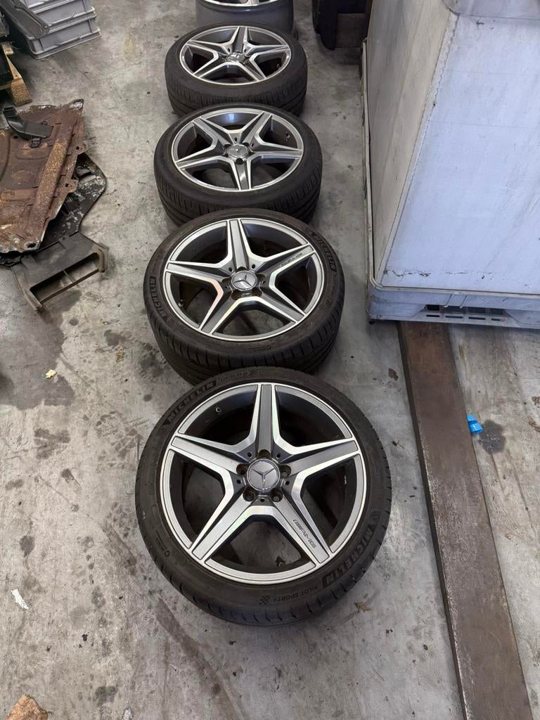 C63 w204 velgen Breedset 18 inch, Auto-onderdelen, Ophalen, 18 inch, 255 mm, Velg(en)