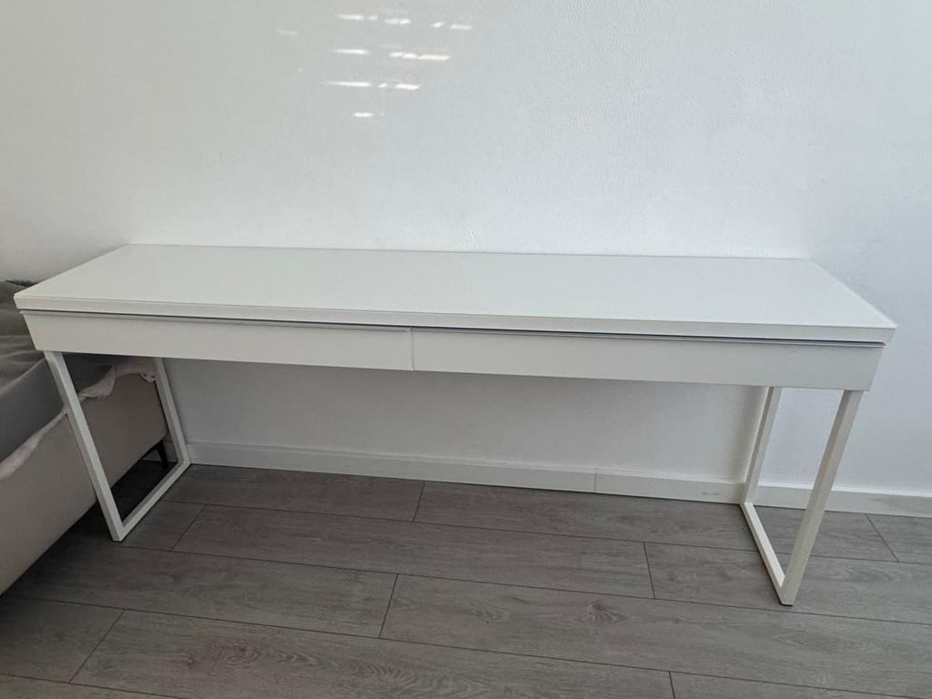 Wit bureau met lades ikea, Huis en Inrichting, Bureaus, Ophalen of Verzenden, In hoogte verstelbaar, Zo goed als nieuw