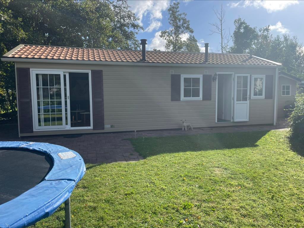 Chalet te huur op camping de krim, In bos, 2 slaapkamers, Waddeneilanden, Recreatiepark