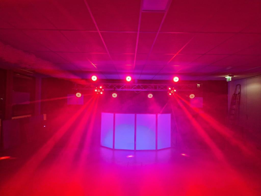 DJ compleet met licht en geluid, Dj