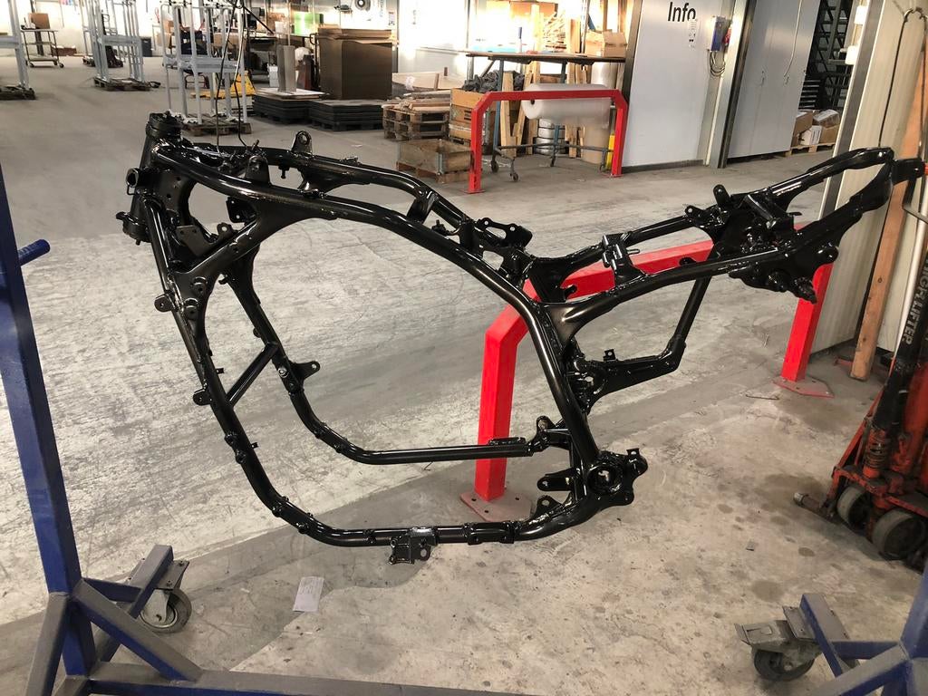 Te yamaha vmax 1200 frame  1985 nieuw in de lak  v-max1200, Ophalen, Nieuw