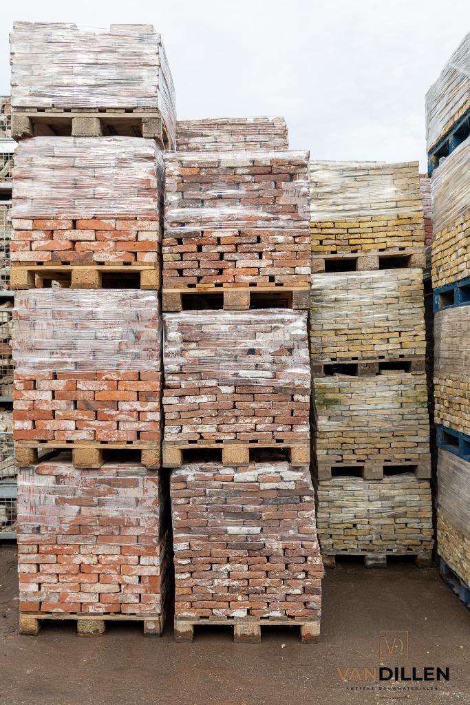 Antieke bruine rijnformaat stenen Rijntjes ca 17-19 x4, Ophalen of Verzenden, Gebruikt, Bakstenen
