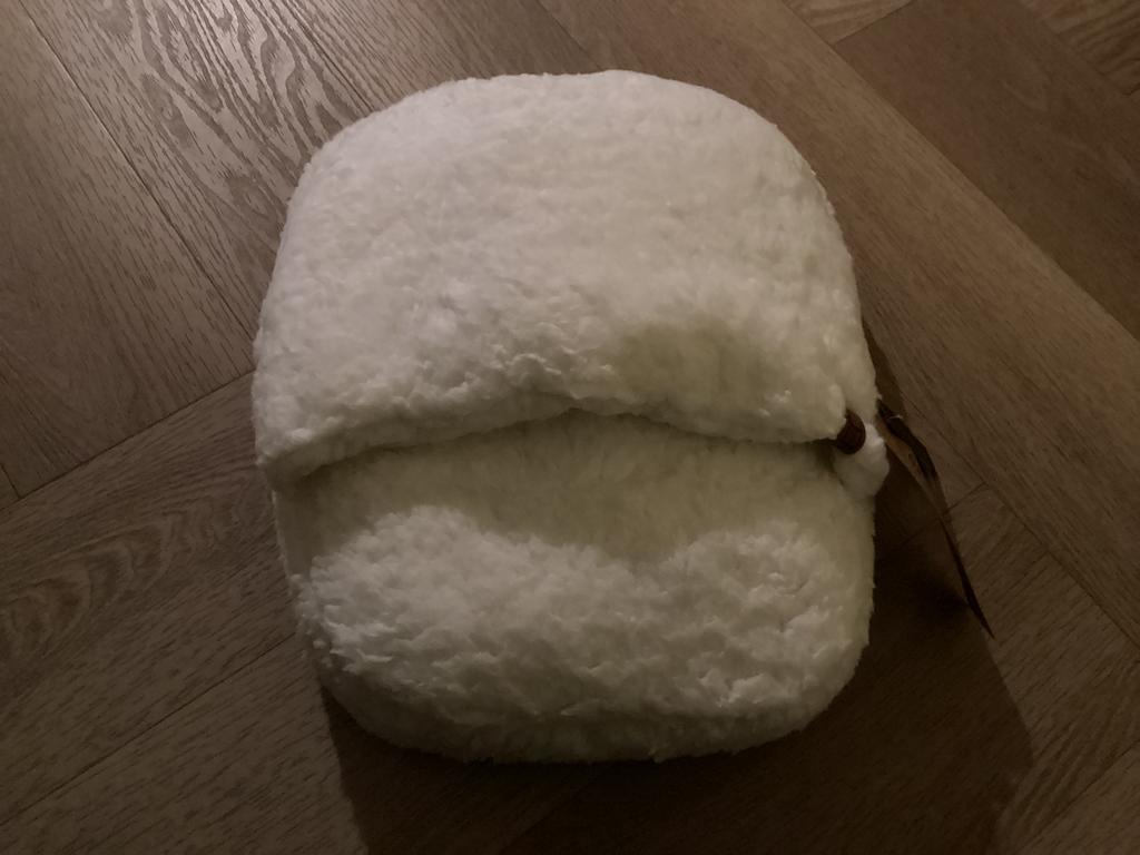 Voeten kussen Voor 2 voeten. Maat 40. Niet  gedragen, Ophalen of Verzenden, Nieuw, Pantoffels of Sloffen